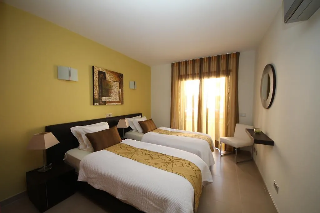 Mar Da Luz, Algarve Apartment